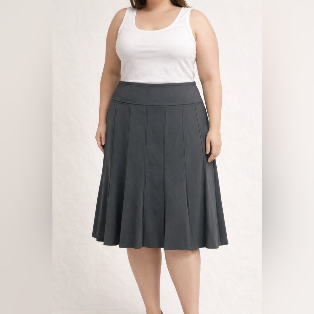 Anne Klein Gray A-Line Skirt Size 12 Stretch Knee Length Career Casual
